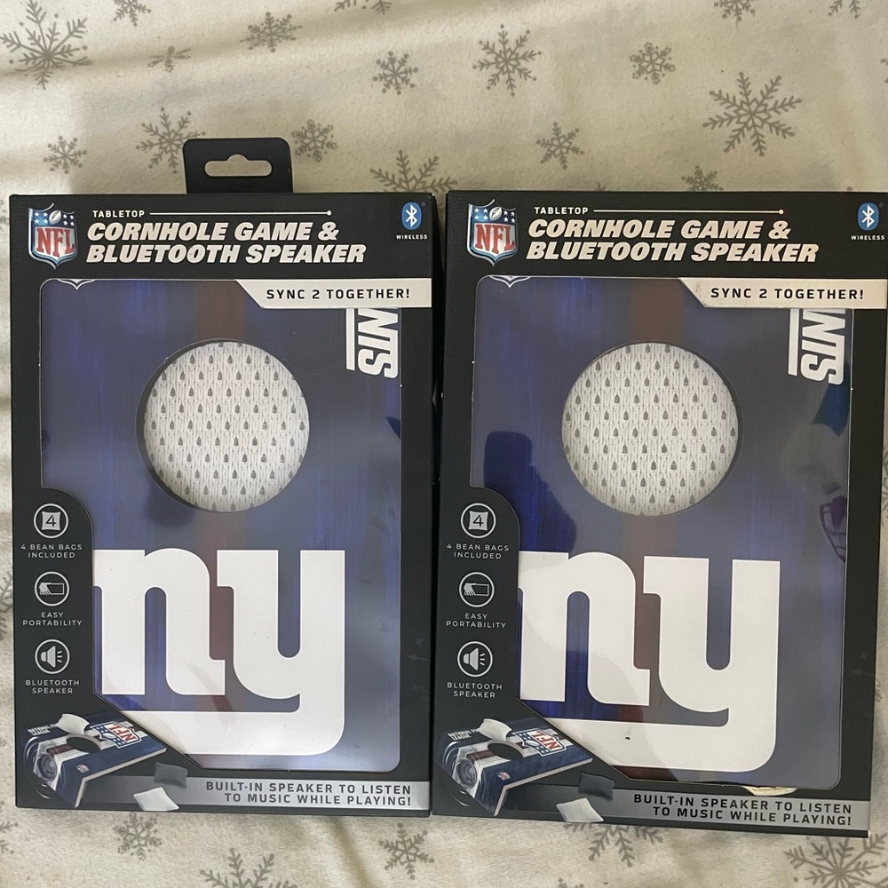 New York Giants cornhole game & Bluetooth Speaker